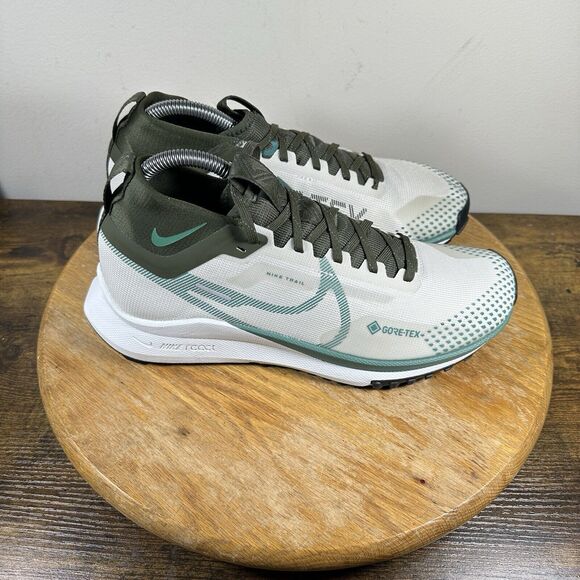 Nike React Pegasus Trail 4 GTX White Black Sneakers FB2193-001 Men’s Size‎ 7.5 - Picture 1 of 9